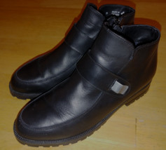 L.L. BEAN LADIES BLACK LEATHER ZIP ANKLE BOOTS-8M-BARELY WORN-STRAP OPENS - £25.00 GBP