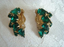 Vintage Rhinestone Clip Earrings ~ Emerald Green ~ Gold-tone - $6.00