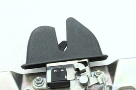 2004-2006 VOLKSWAGEN PHAETON REAR TRUNK LID LOCK LATCH H2116 image 3