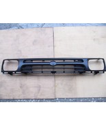 Fit For Toyota Pickup Hilux 2WD 1992-95 Matt Black Grille &amp; Clips TO1200127 - £49.00 GBP