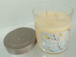 Illume Signature Soy Candle 15.2 oz Scented Candle - Sugar Blossom - New - £22.76 GBP