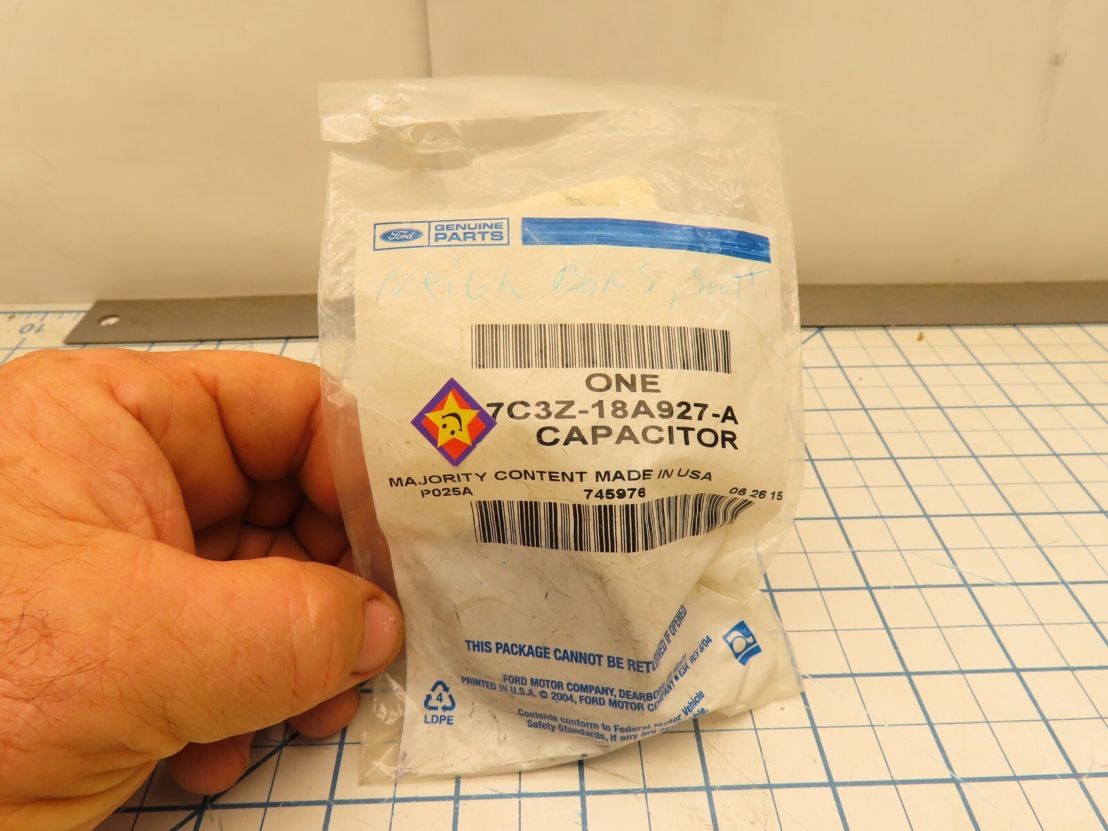Ford 7C3Z-18A927-A Capacitor Antenna Bezel Rubber Boot Factory Sealed - $23.98