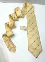 Saks Fifth Avenue VTG Mens Silk Necktie Yellow Black Diagonal Striped 57... - $11.83