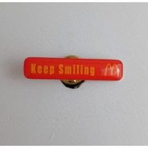 Vintage Keep Smiling McDonald&#39;s Employee Hat Pin - $192.27 MXN