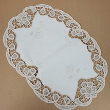 Vintage Oval Embroidery Table Runner Dresser Doily Beige 16x11 Inch - £12.64 GBP