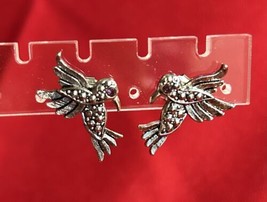 Avon Spring 1992 hummingbirds Earrings, surgical steel posts, J117 - $5.89