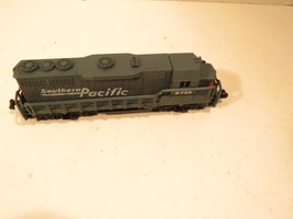 N SCALE TRAINS  - SOUTHERN PACIFIC NON-POWERED DIESEL- EXC. SR151 - $5.65