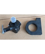OEM GM Auxiliary Water Coolant Pump Chevy Malibu Buick Enclave Traverse - £38.75 GBP