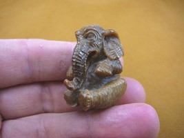 tb-ele-2a) baby Elephant sitting Tagua NUT palm figurine Bali carving sa... - £49.35 GBP