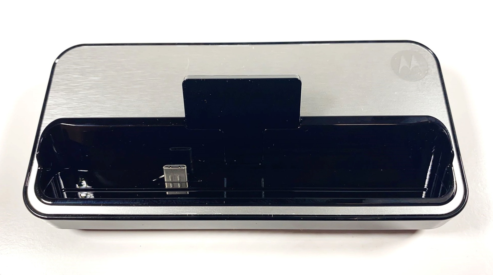 Motorola SJHN0198A Multimedia Docking Desktop Station for Motorola Droid - $7.99