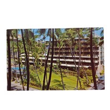 Postcard The Edgewater Hotel Waikiki Beach Honolulu HI Chrome Unposted - £5.46 GBP