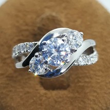 1CT Labor Erstellt 14K Weiß Vergoldet 3-Stone Wirbel Verlobung Versprechen Ring - £147.22 GBP