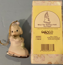 Precious Moments 183903 When The Skating&#39;s Ruff Try Prayer Enesco Orname... - $211.10 MXN