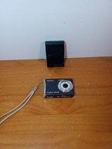 Sony Cyber-Shot DSC-W80 7.2MP Digital Camera  (Purple) - Part Or Repair READ - £34.64 GBP