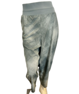NWT Athleta Nolita Slim Tapered Printed Green Crop Pant Size 22 - £38.05 GBP
