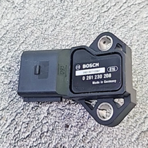 Bosch 0261230208 For Audi A4 A5 Manifold Absolute Pressure MAP Sensor 03... - $25.17