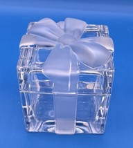 Tiffany &amp; Co Crystal Present Frosted Bow Trinket Box &amp; Lid. *Pre-Owned* - $51.31