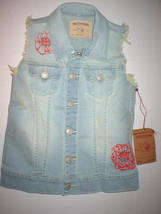 New Girls NWT $128 True Religion Brand Jeans M Denim Vest Light Blue Red Flowers - £101.29 GBP