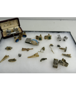 Lot of Vintage Mans Cufflinks and Tie Clips mixed metals - $34.59 CAD