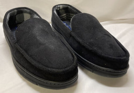 Men&#39;s Black Wembley Moccasin Slippers Size Medium 8-9 - £7.86 GBP