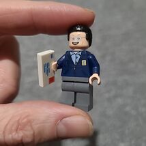 Seinfeld LEGO Ideas Minifigure 21328 Newman With Letter Accessory RETIRE... - $17.83