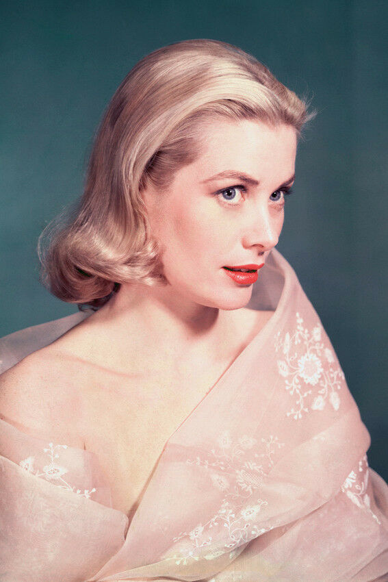 Grace Kelly Color 11x17 Mini Poster - $12.99