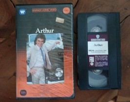 ARTHUR (VHS, 1981) ~Dudley Moore~ RARE Warner Home Video CLAMSHELL - $20.00
