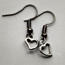 Simple hollow heart silhouette earrings - £6.32 GBP