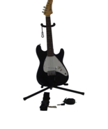 Brownsville New York Guitar with built in AMP - £126.75 GBP