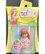 Strawberry Shortcake &amp; Custard 2&quot; Mini Figure by Hasbro 2008 - $10.00