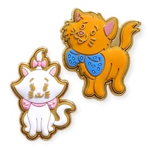 Aristocats Disney Loungefly Pins: Marie and Toulouse Sugar Cookie - £39.83 GBP