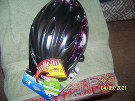 childern's bicycle safety helmet    brand new {for girls ,by.bell} - $14.85
