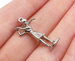 925 Sterling Silver - Vintage Petite Shiny Woman Playing Golf Pendant - PT4941 - £22.74 GBP