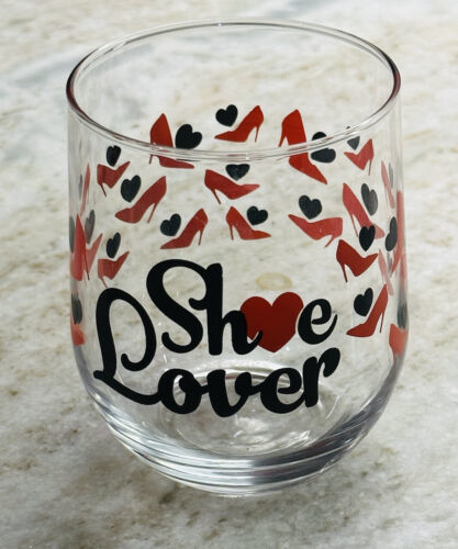 Great Wine Glass. Perfect for Shoe Lovers. Has Red Heels and Black Hearts. Item image 4