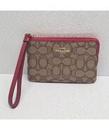 Coach Signature Corner Zip Wristlet Khaki Strawberry Wallet F58033 - $630.61 MXN