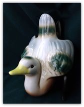 Vintage Porcelain/Ceramic Duck Figurine Wall Hanger - £8.11 GBP