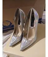 Women&#39;s Silver Iridescent Pump Size 7 - $568.44 MXN