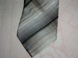 Necktie Lot Of 5 Various Colors And Widths Vintage Excellent Condition - £27.51 GBP