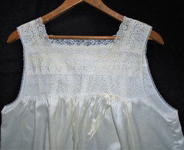 1970s Christian Dior Off White Lace Nightgown Sleeveless Size Large Lounge Dress - £98.61 GBP
