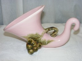 Vintage Tokay Art Pottery 10&quot; Cornucopia Planter Pink with Grapes for Feet - $609.07 MXN