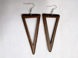 New Bohemian Elemental Dark Brown Wood 3 Point Triangle Geometric Shape Earrings - £5.57 GBP