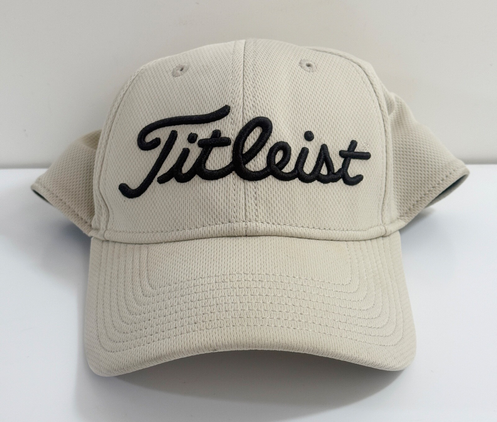 Titleist Prescott Golf &amp; Country Club White Fitted Cap Hat Medium-Large - $10.88