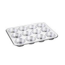 Nordic Ware Naturals Muffin Pan - 12 Cup Normal - $1,258.70 MXN