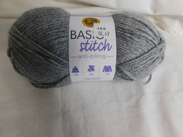Lion Brand  Basic Stitch Anti Pilling Silver Heather Dye Lot  09 - £3.98 GBP