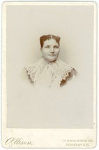 CIRCA 1890&#39;S CABINET CARD Woman Lace Collar Victorian Dress Allison Indianapolis - £7.57 GBP