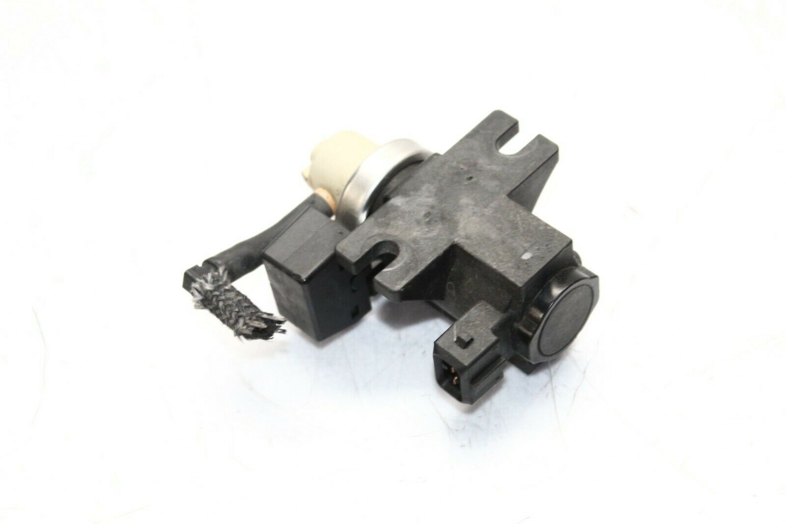 2007-2013 E90 335i TURBO CHARGER AIR INDUCTION PRESSURE CONVERTER P8741 - $38.69
