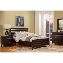 Donham Queen Panel Bed, Black Cherry - $14,829.10 MXN
