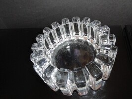 CLEAR HEAVY GLASS SPROCKET 7" DIAMETER  BY 2.5" HIGH ASHTRAY.  #1969 image 4