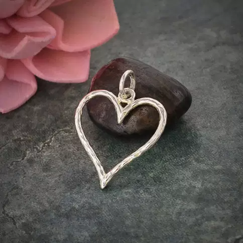 Sterling Silver Hammered Wire Heart Charm 22x16mm - $291.18 MXN