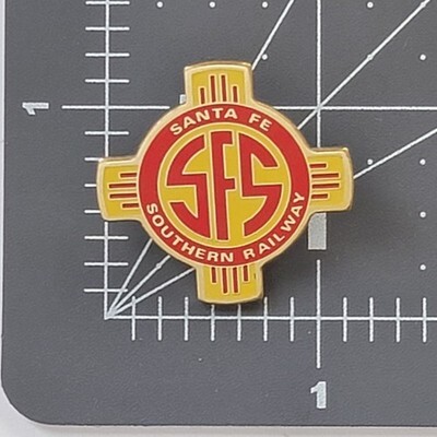 Santa Fe Southern Railway Pin New Mexico Zia Sun Symbo Transportation Souvenir Item image 2